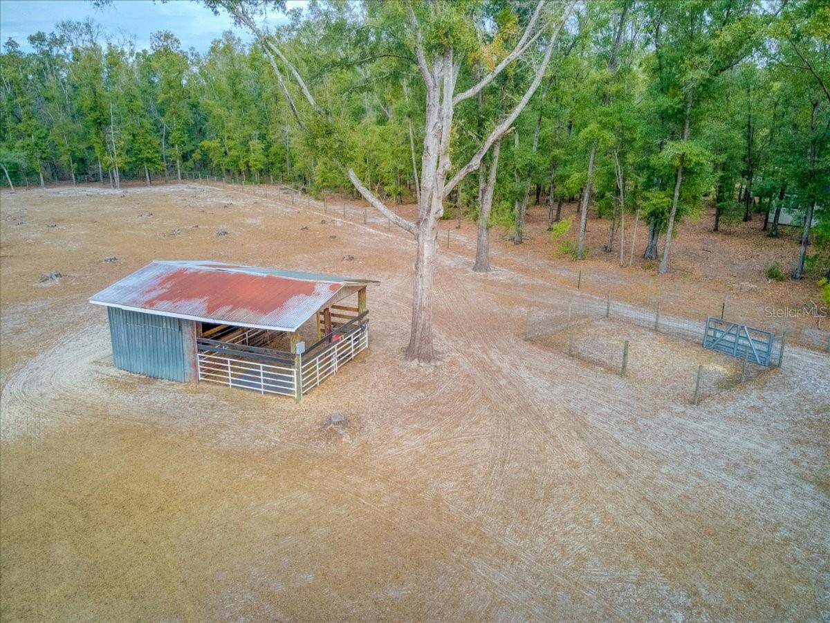 MINI FARM COUNTRY ESTATES - Residential