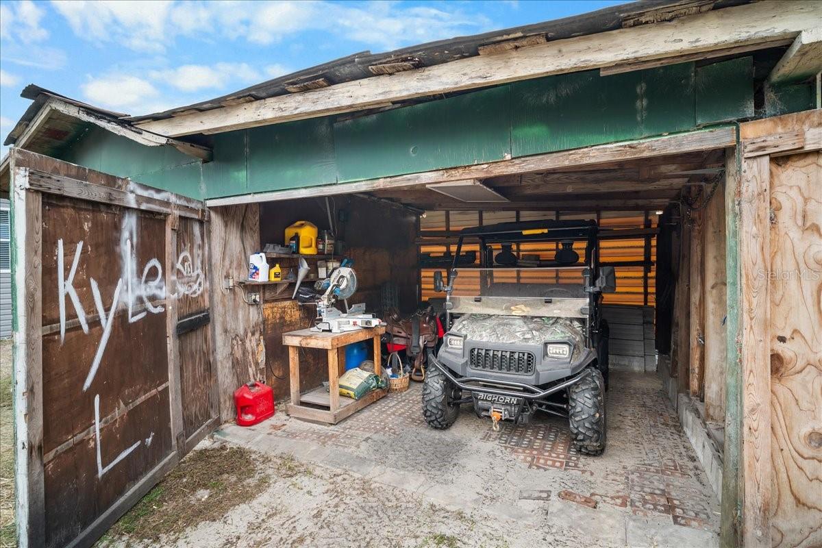 MINI FARM COUNTRY ESTATES - Residential