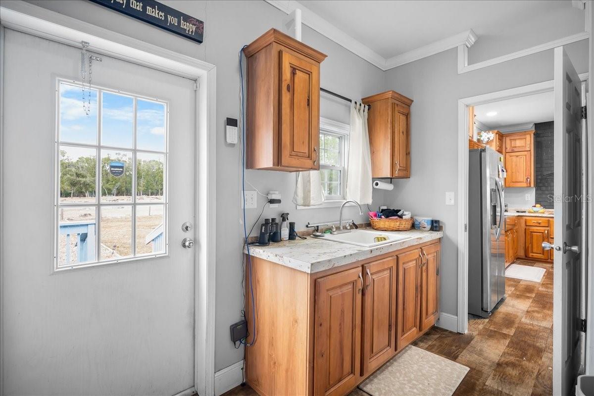 MINI FARM COUNTRY ESTATES - Residential