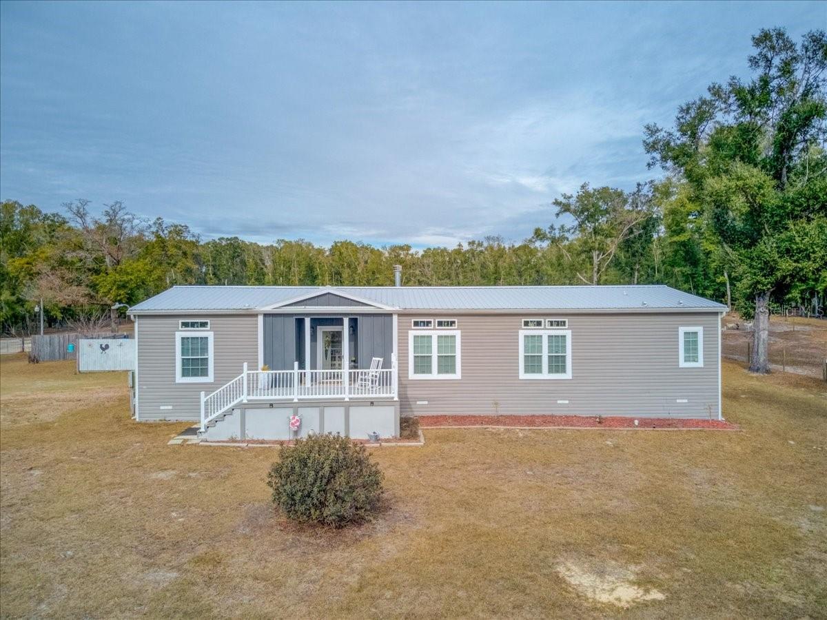 MINI FARM COUNTRY ESTATES - Residential