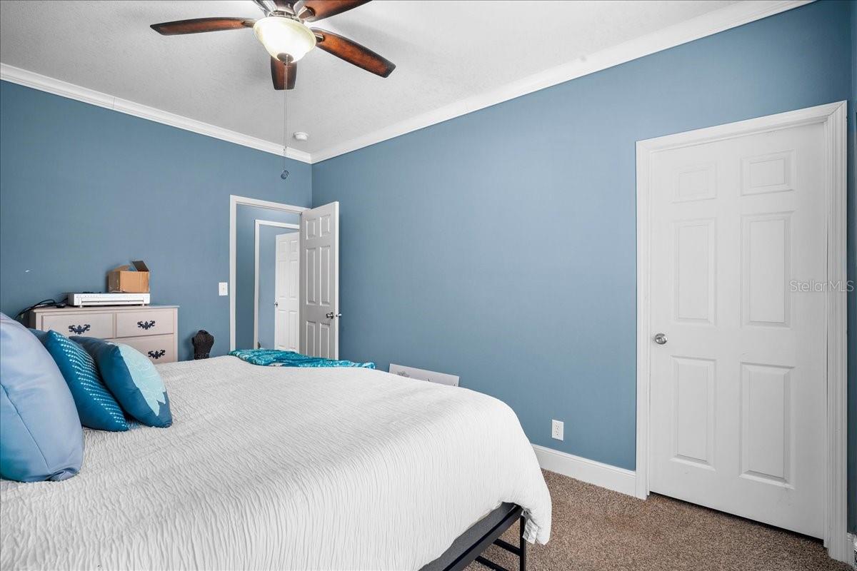 MINI FARM COUNTRY ESTATES - Residential