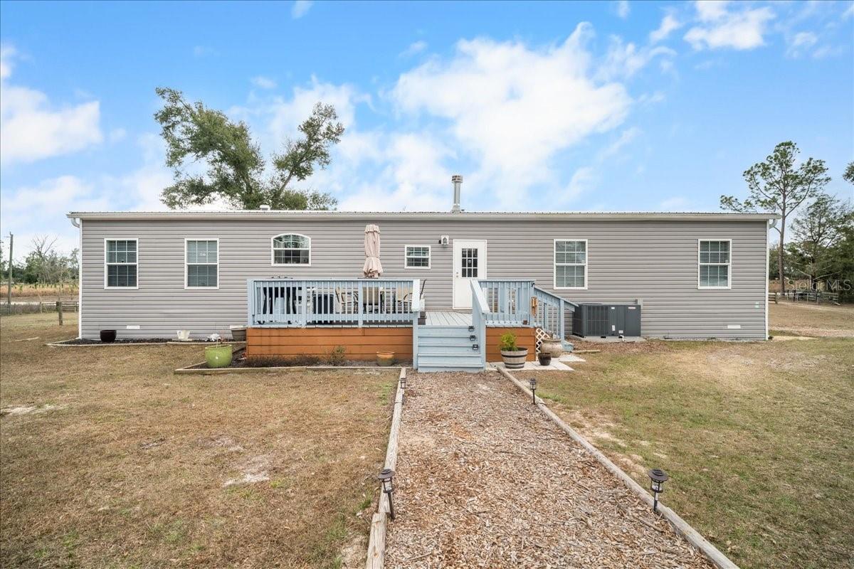 MINI FARM COUNTRY ESTATES - Residential