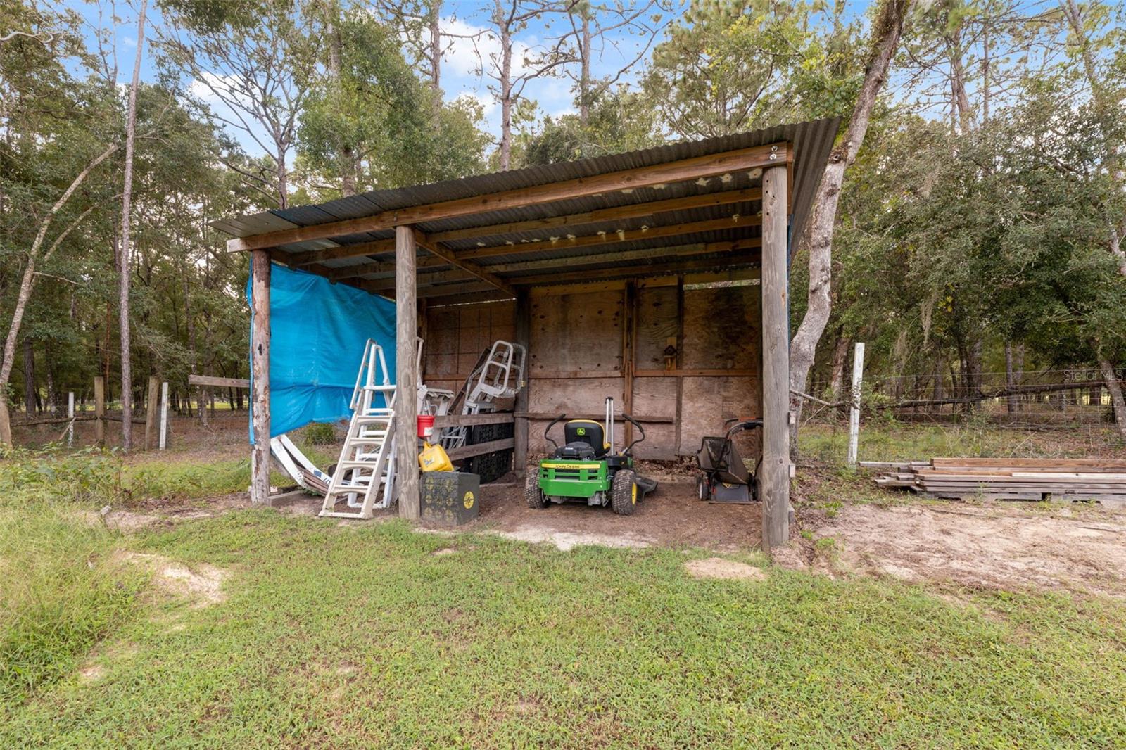ISTACHATTA ACRES - Residential