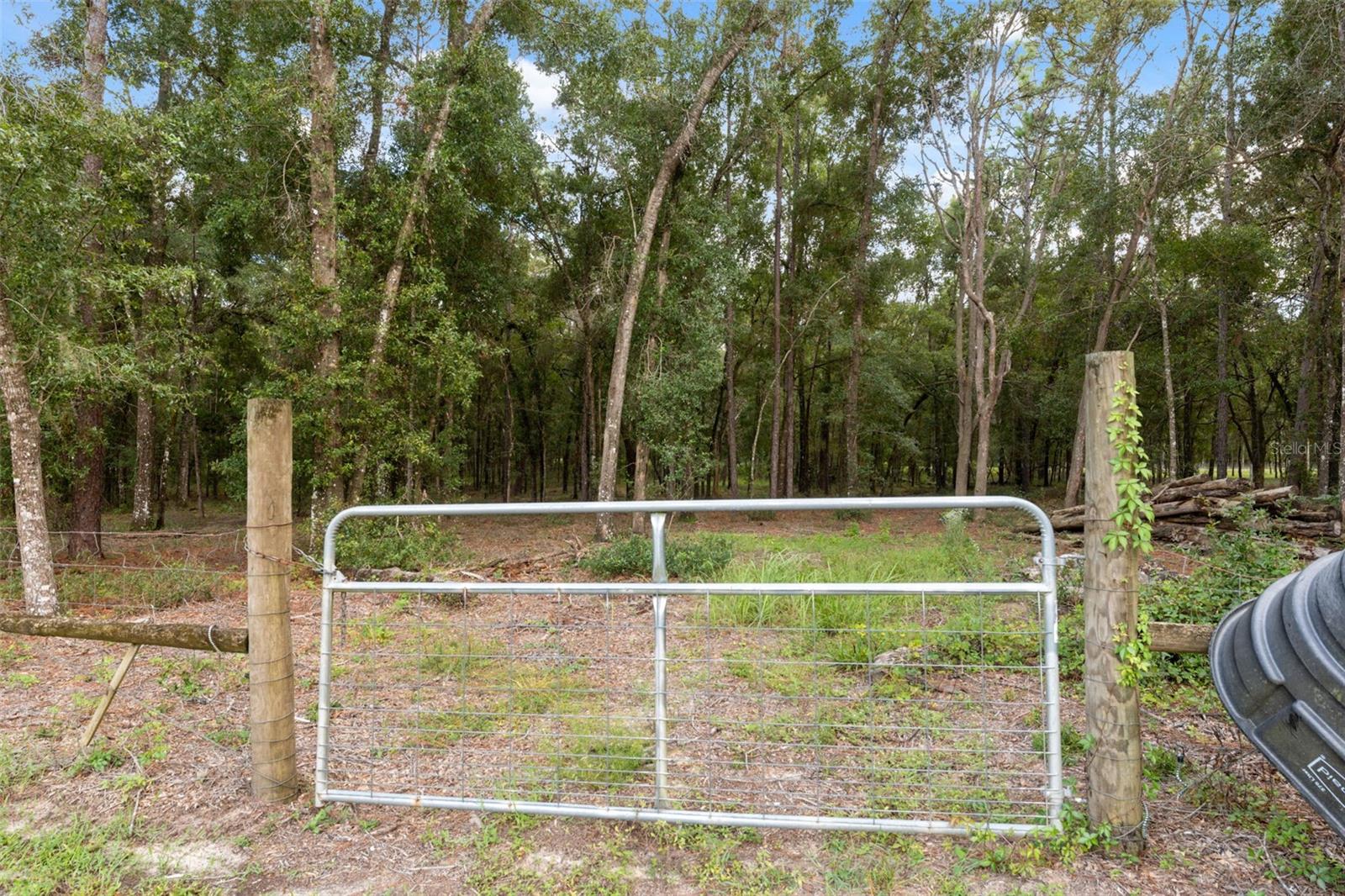 ISTACHATTA ACRES - Residential