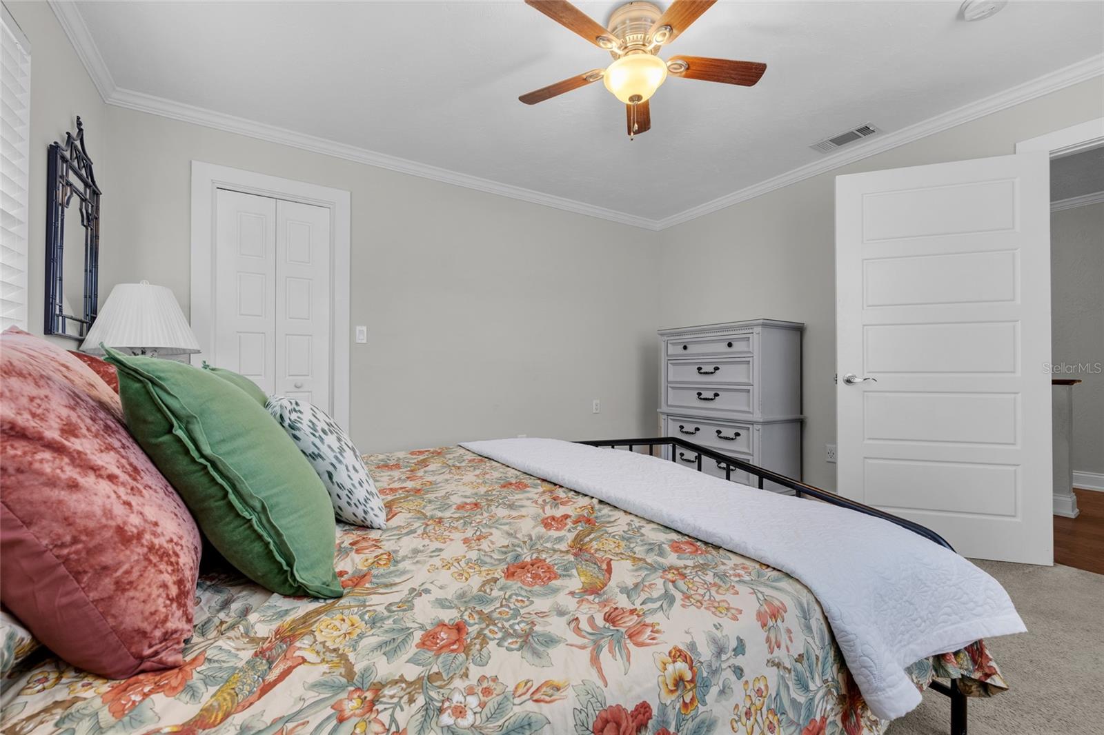 COUNTRY CLUB ESTATE MCINTOSH GRT - Residential
