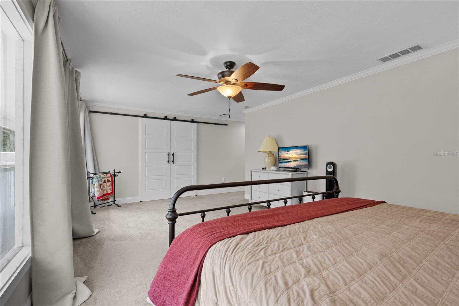 COUNTRY CLUB ESTATE MCINTOSH GRT - Residential