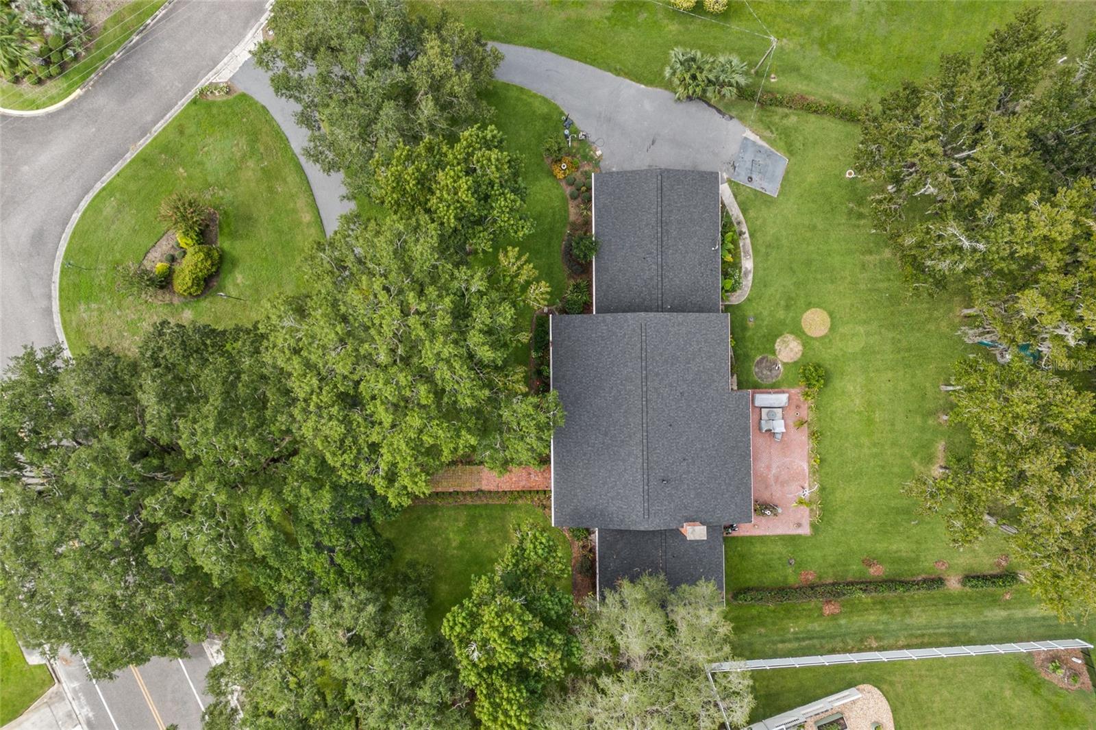 COUNTRY CLUB ESTATE MCINTOSH GRT - Residential