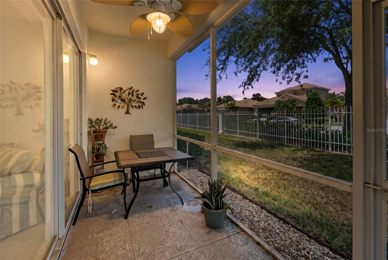 7343 FOUNTAIN PALM CIRCLE na