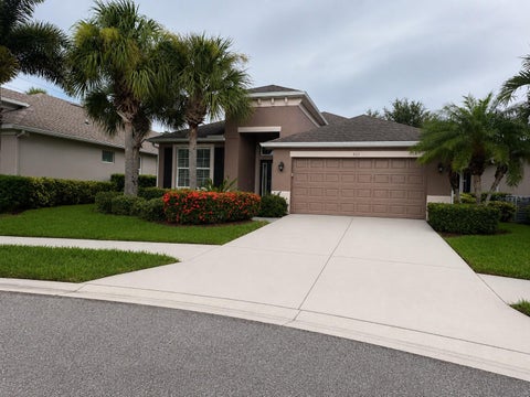 Photo of 122 Altesino Court, Venice, FL 34292 (MLS # N6145300)