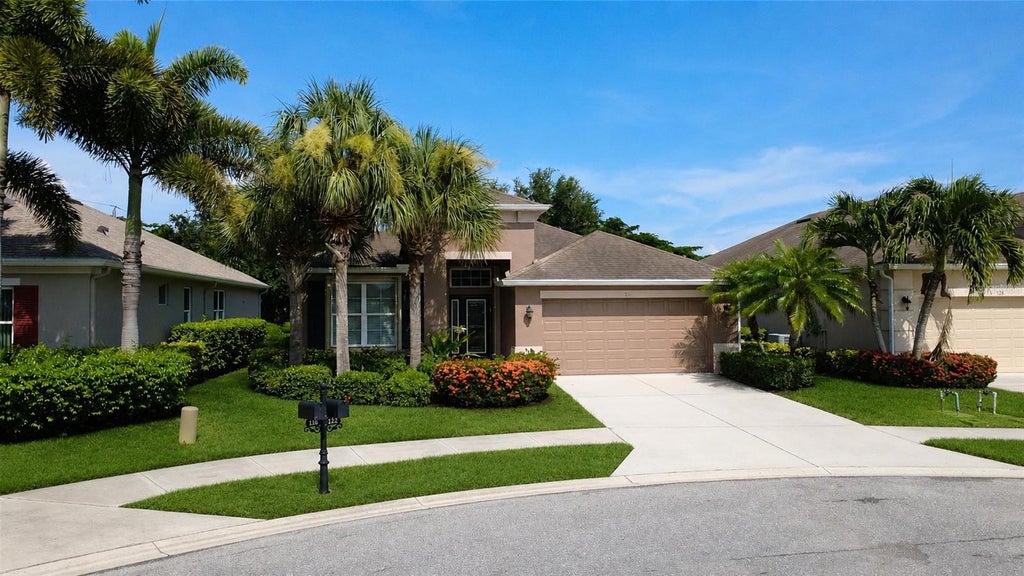 Photo of 122 Altesino Court, Venice, FL 34292 (MLS # N6145300)