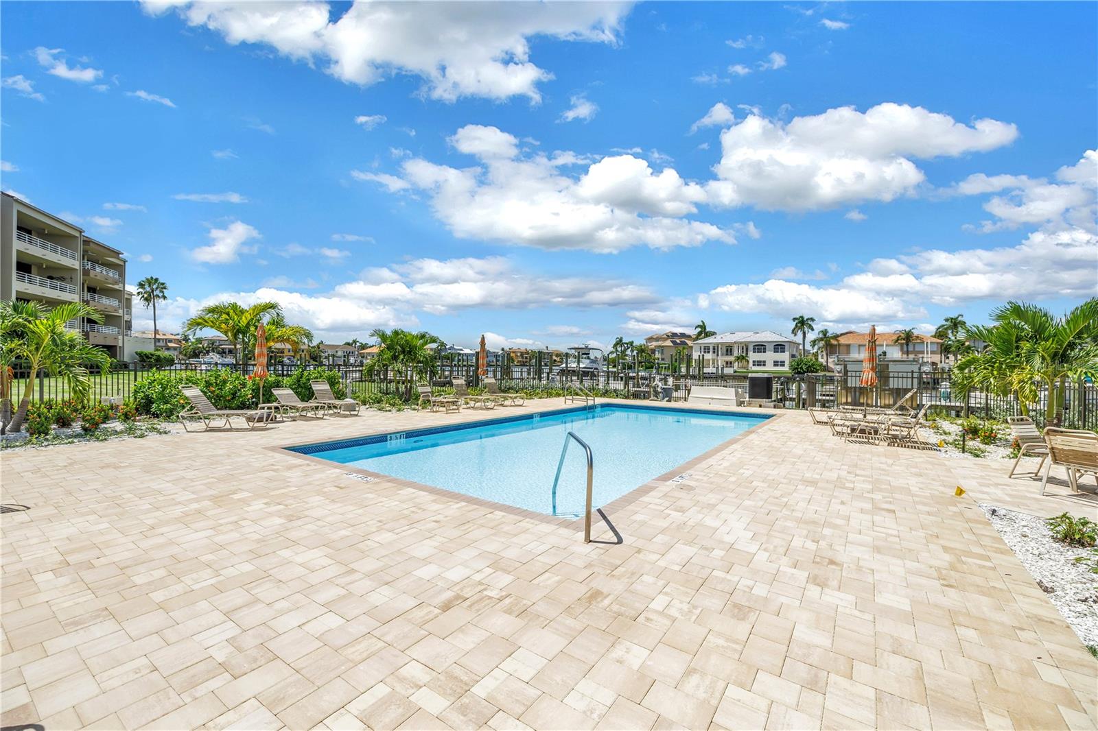 KIPPS COLONY AT PASADENA YACHT/CNTRY CLUB - Residential