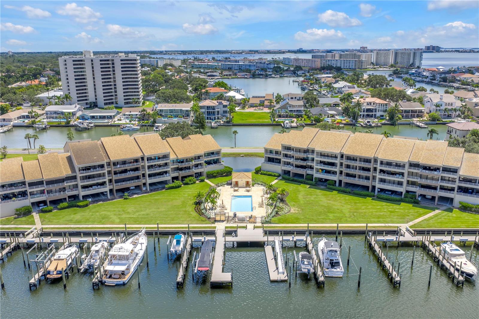 KIPPS COLONY AT PASADENA YACHT/CNTRY CLUB - Residential
