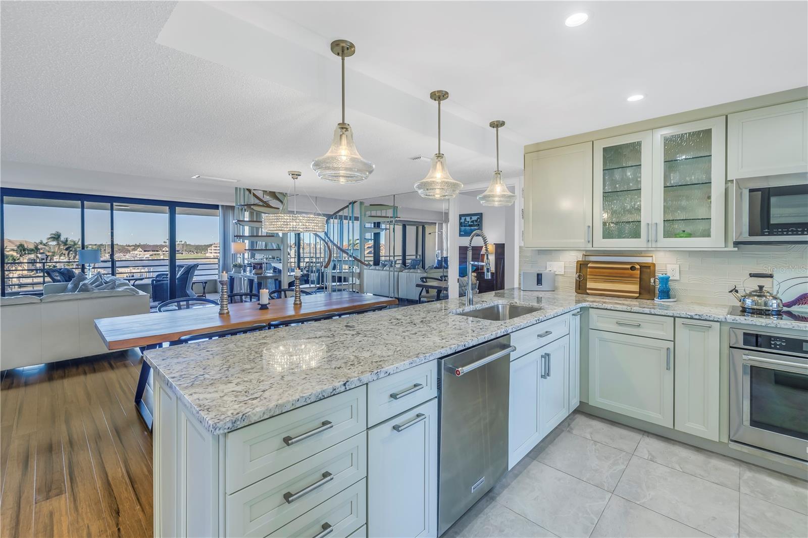 KIPPS COLONY AT PASADENA YACHT/CNTRY CLUB - Residential