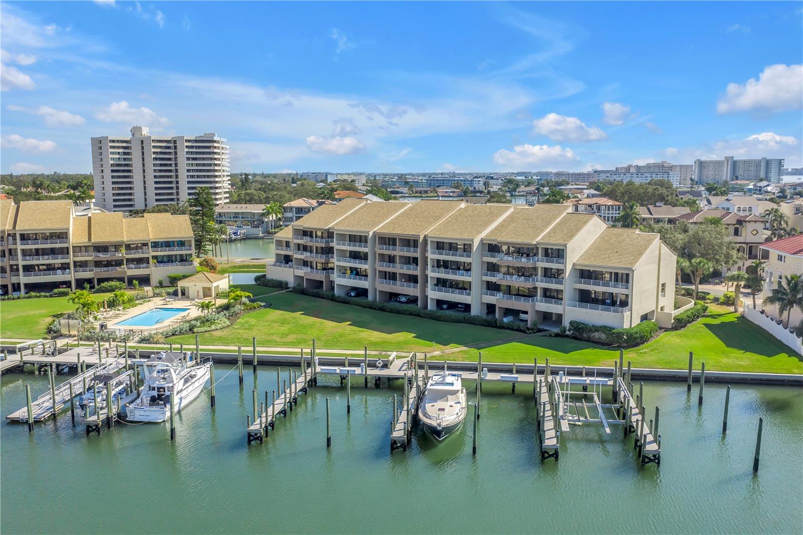 KIPPS COLONY AT PASADENA YACHT/CNTRY CLUB - Residential