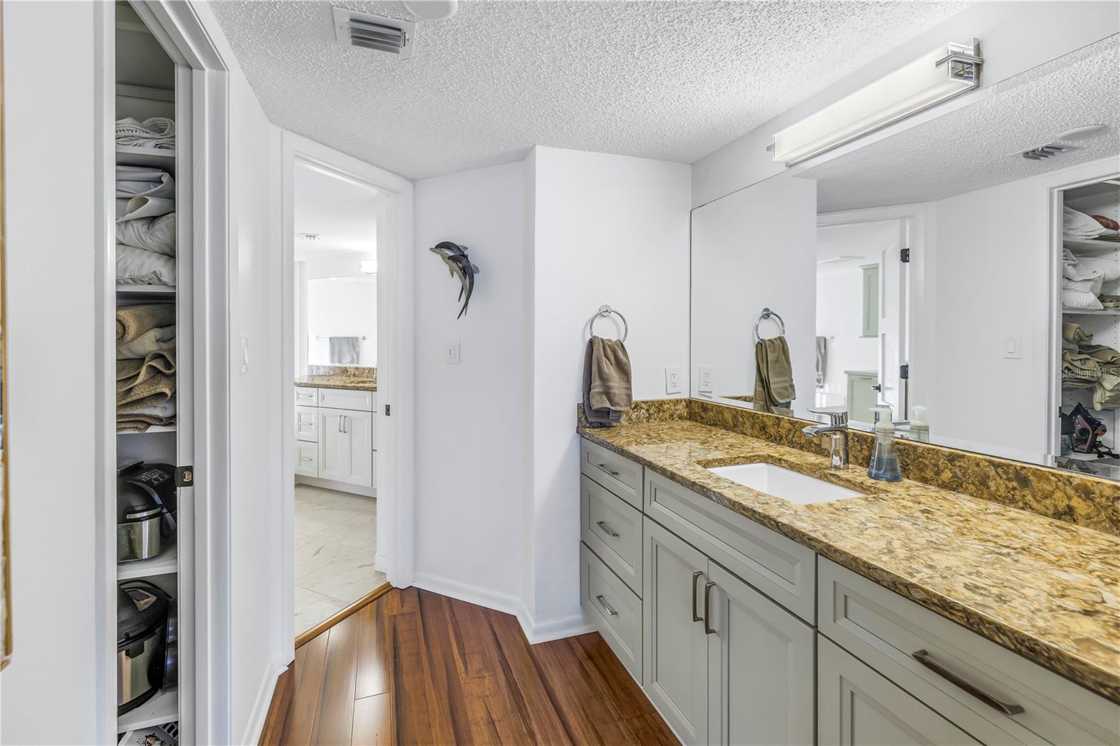 KIPPS COLONY AT PASADENA YACHT/CNTRY CLUB - Residential