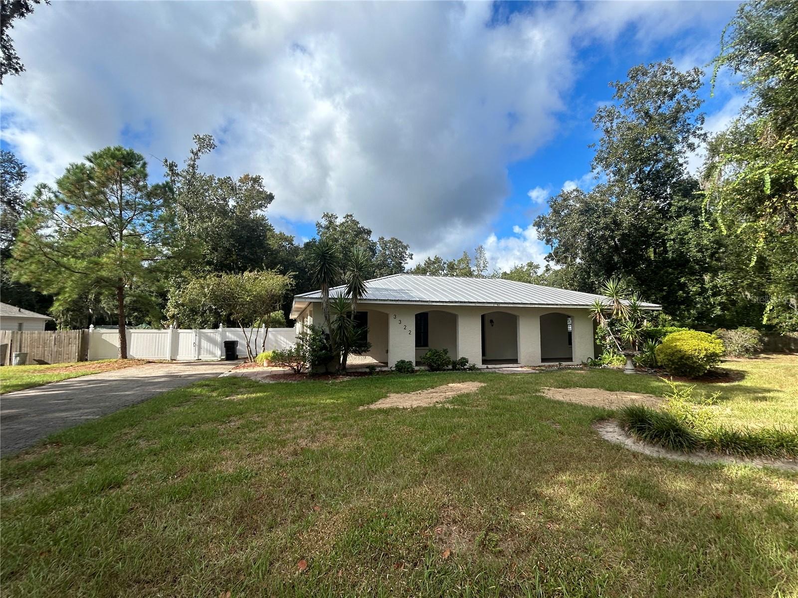 VALLEY THE - Residential Lease