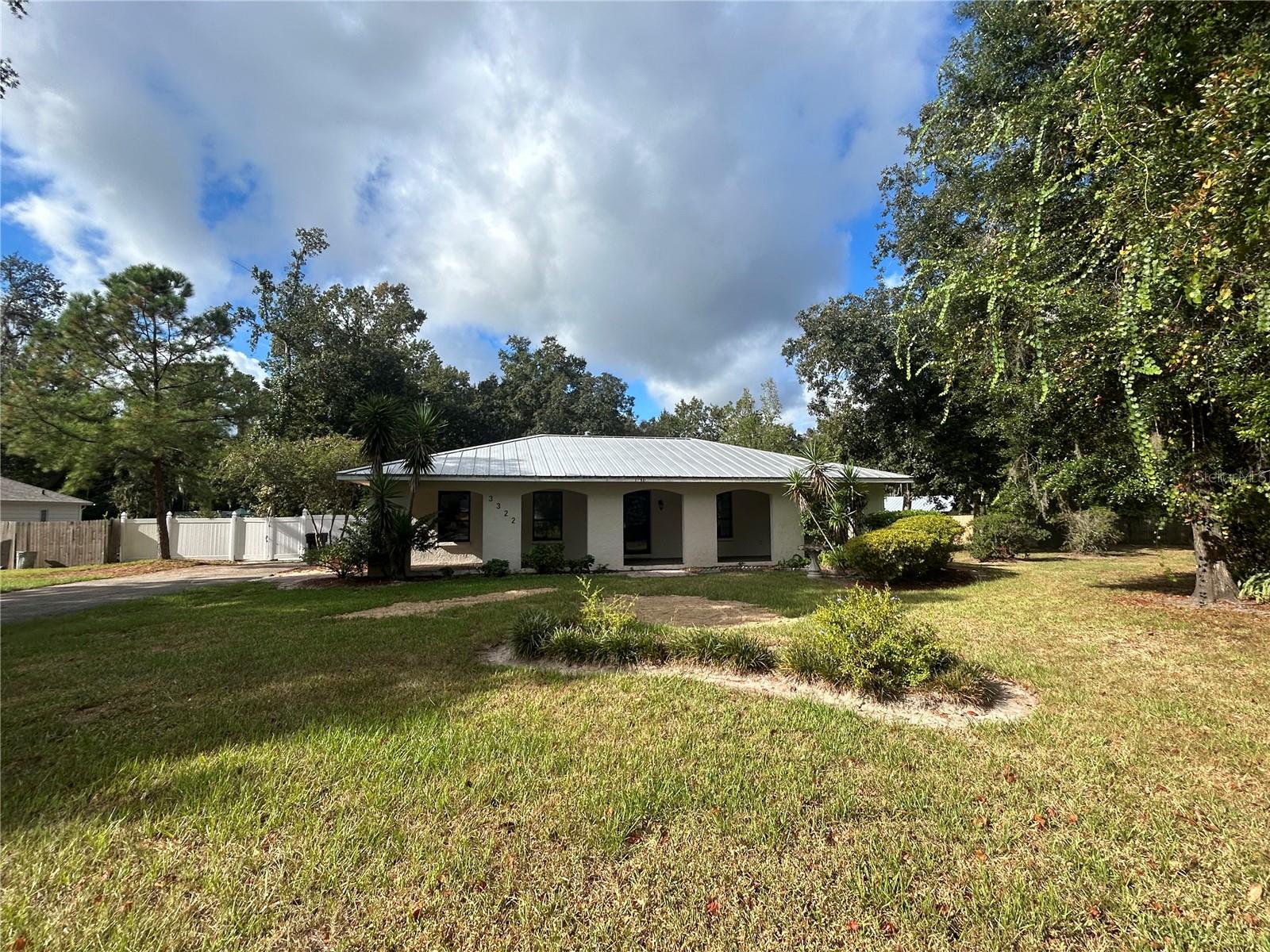 VALLEY THE - Residential Lease