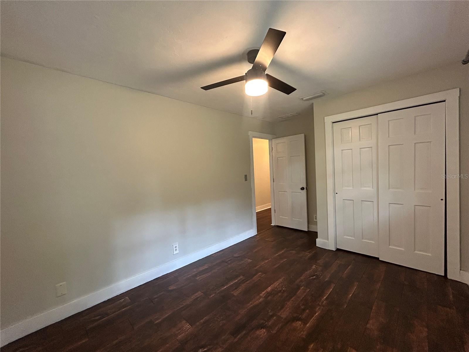 VALLEY THE - Residential Lease