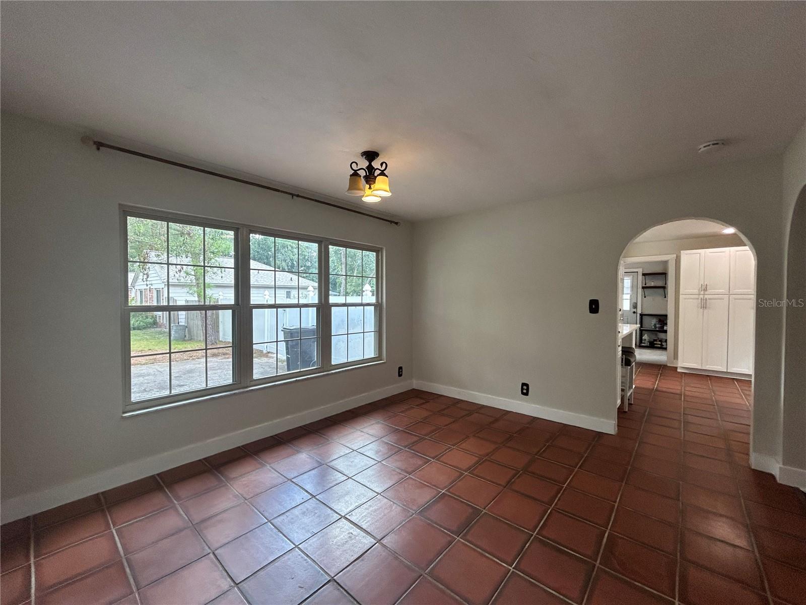 VALLEY THE - Residential Lease