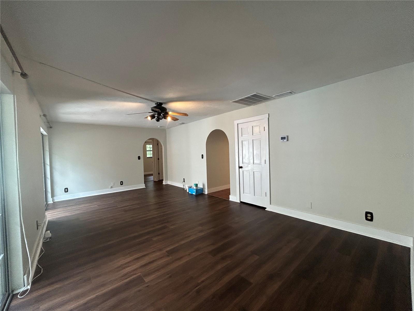 VALLEY THE - Residential Lease