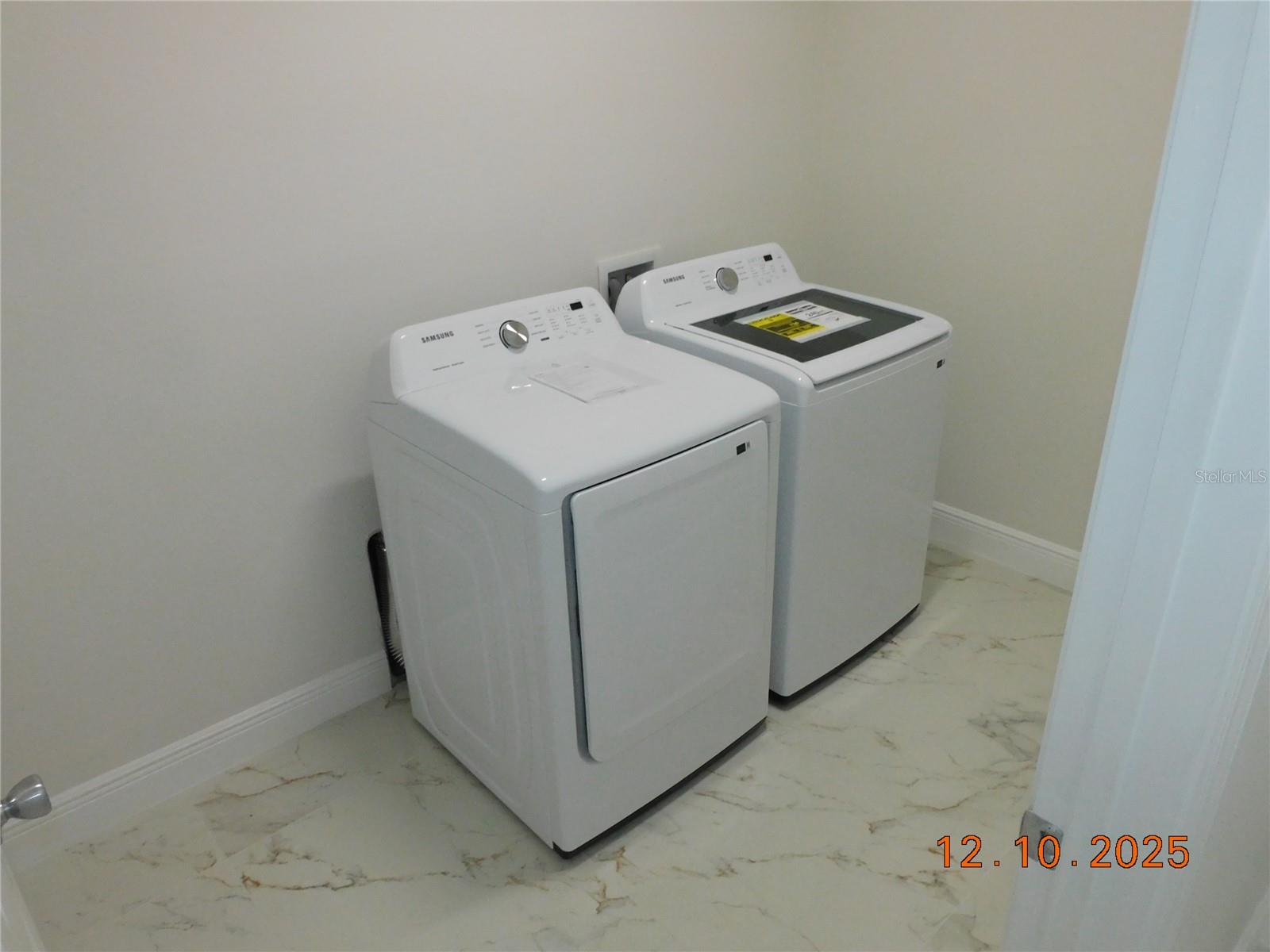 SHINGLE CREEK RESERVE AT THE OAKS PH 5 - Residential