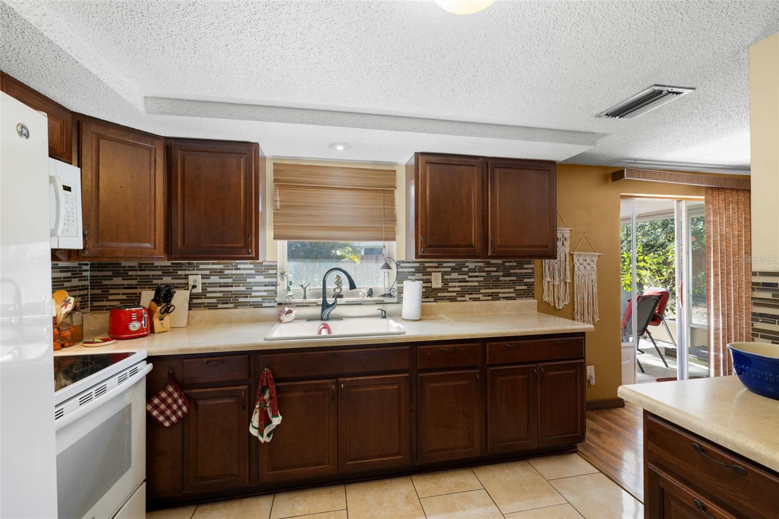 RIDGE CREST GARDENS - Residential