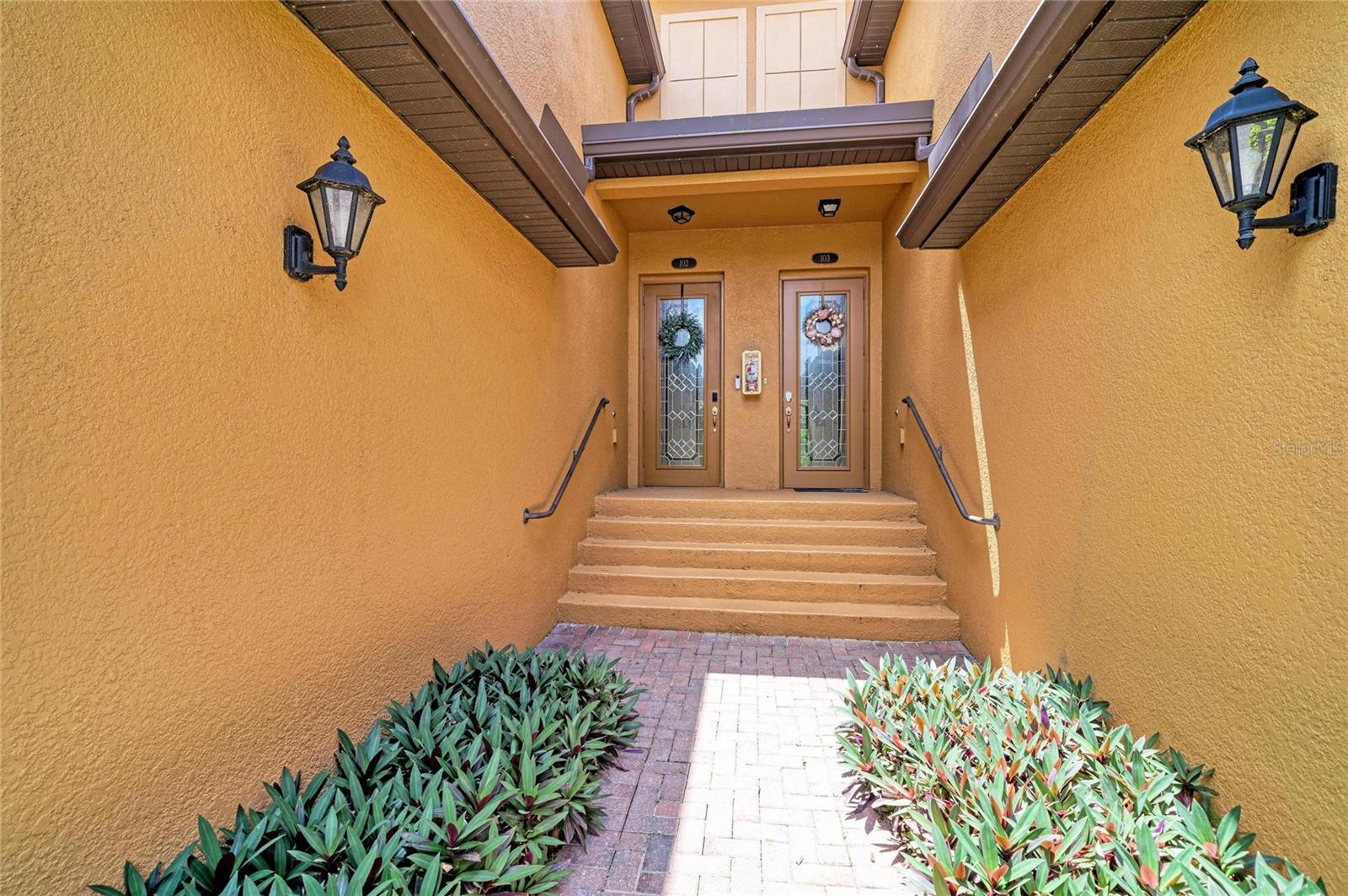 RIVER STRAND - Residential