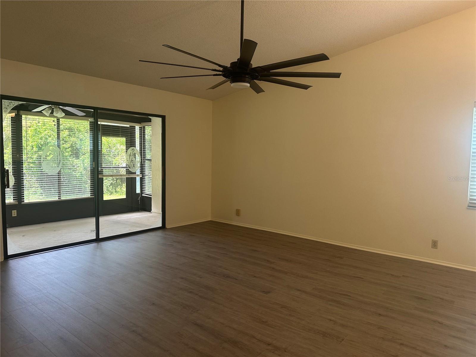 CURRY COVE - Residential