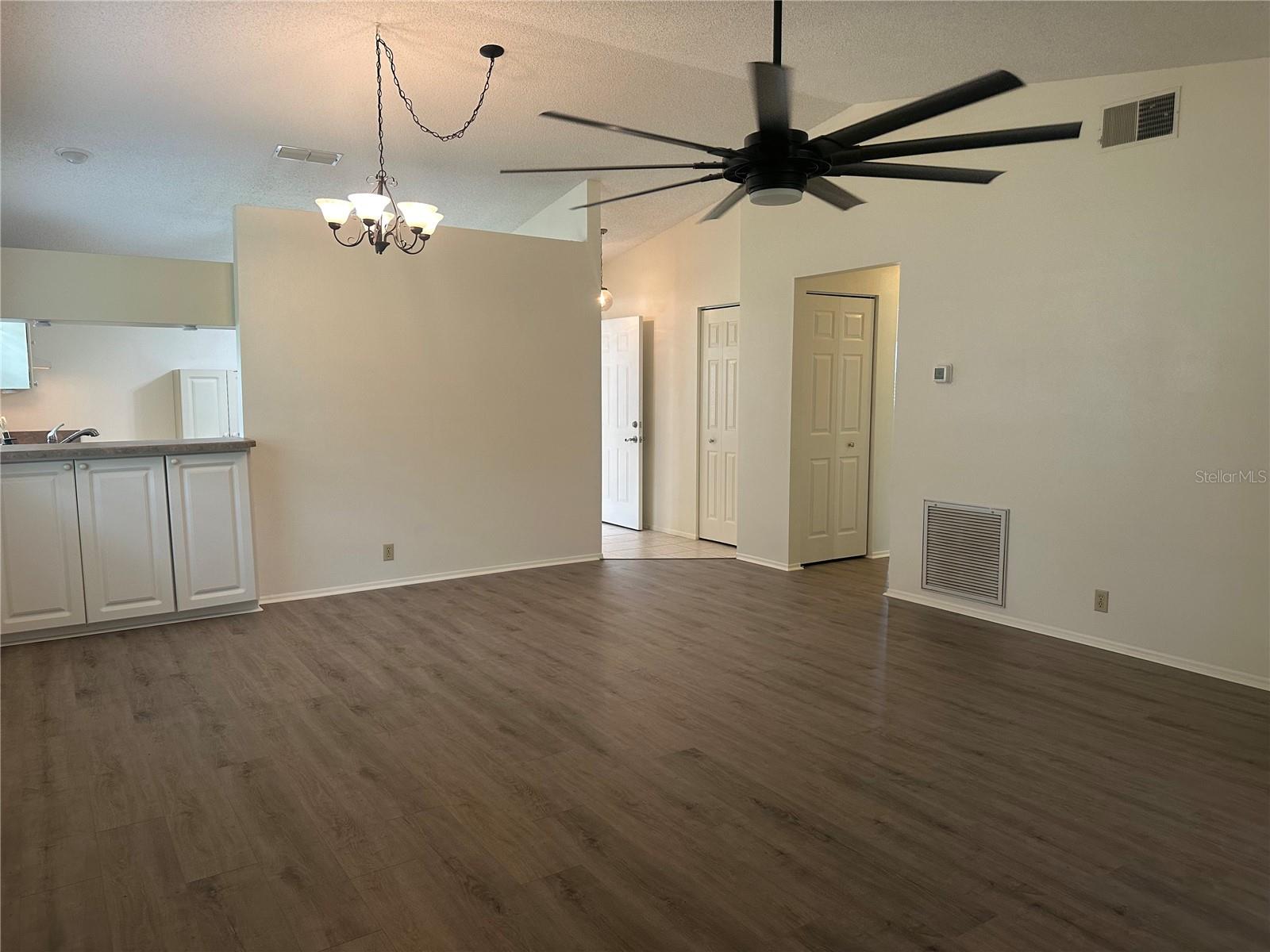 CURRY COVE - Residential