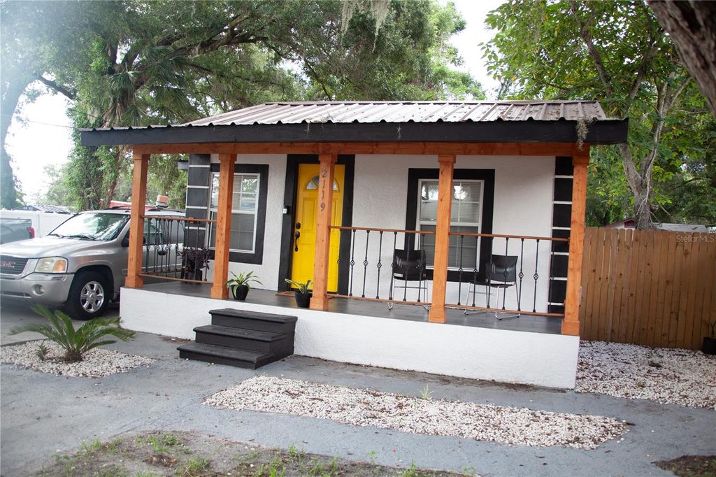 Photo of 2119 E Ellicott Street, Tampa, FL 33610 (MLS # TB8410352)