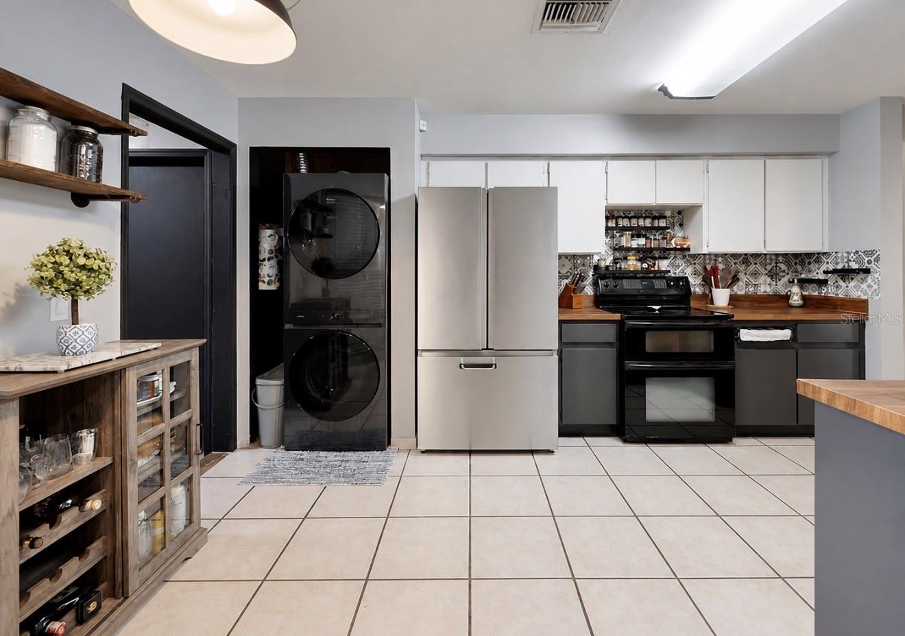 OAKDALE RIVERVIEW ESTATES UN 2 - Residential