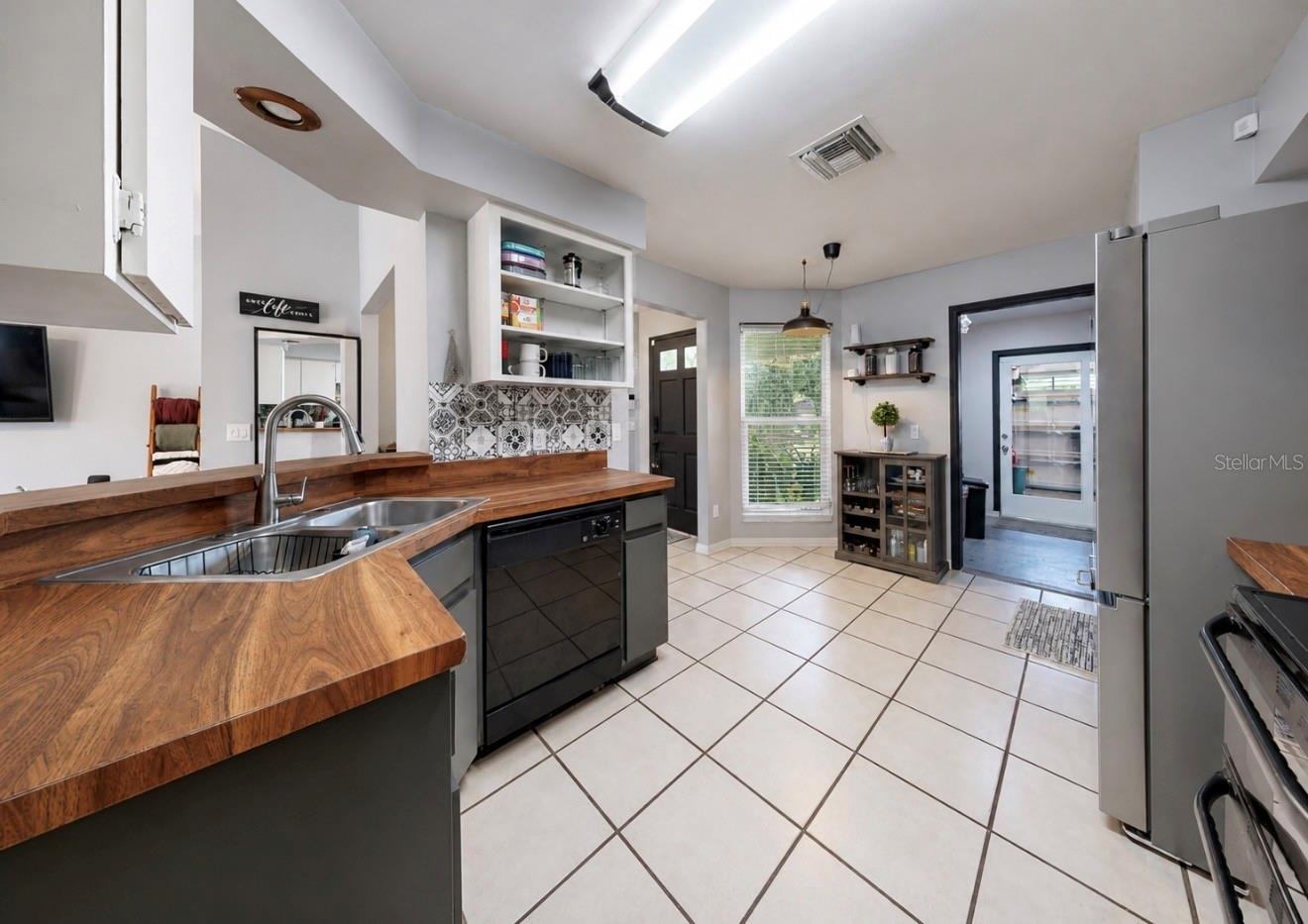 OAKDALE RIVERVIEW ESTATES UN 2 - Residential