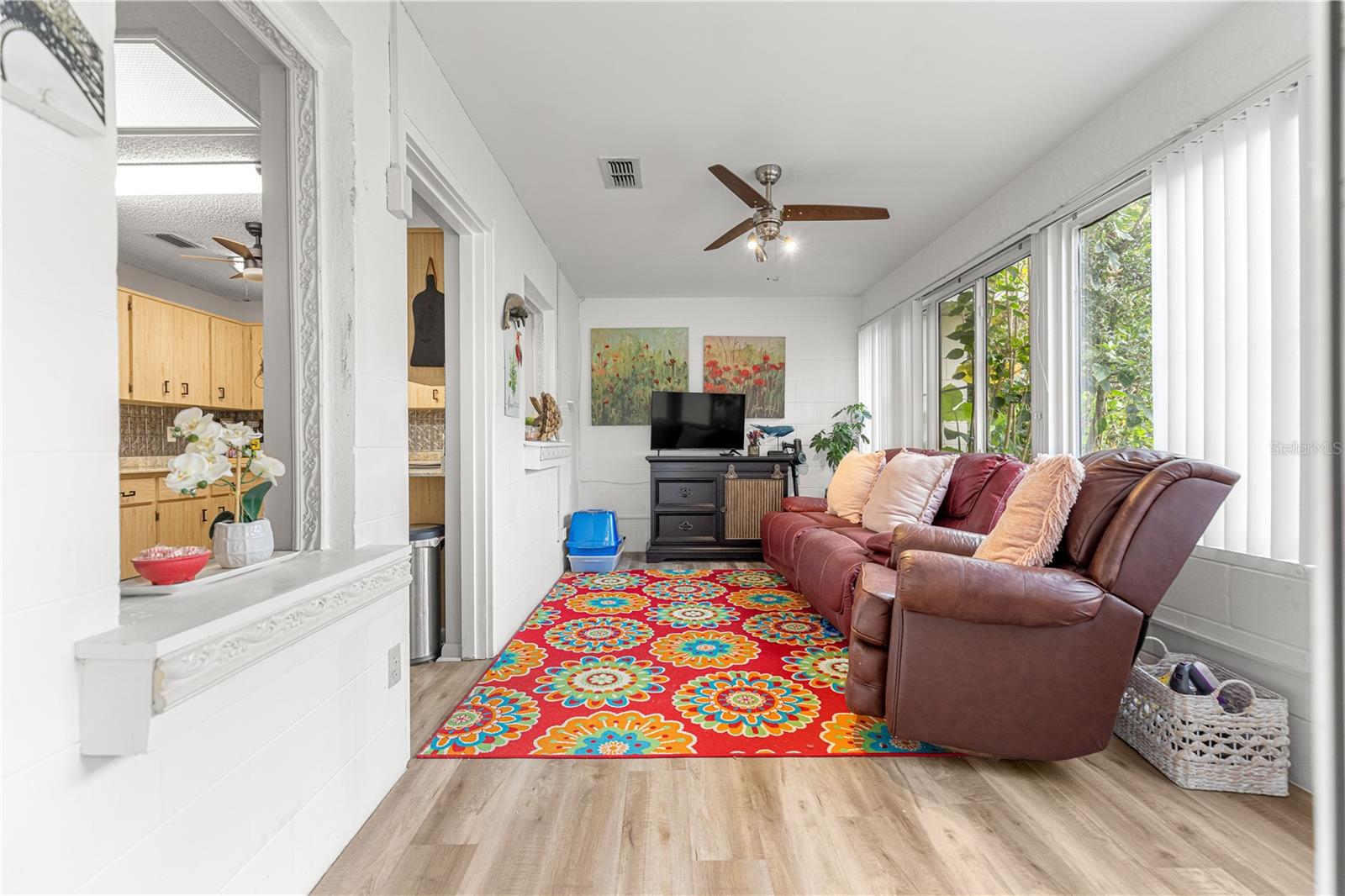 ON TOP OF THE WORLD - Residential