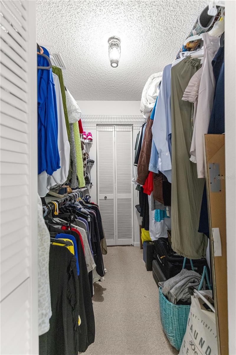 ON TOP OF THE WORLD - Residential