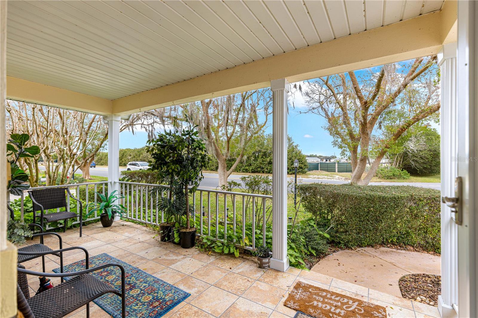 ON TOP OF THE WORLD - Residential