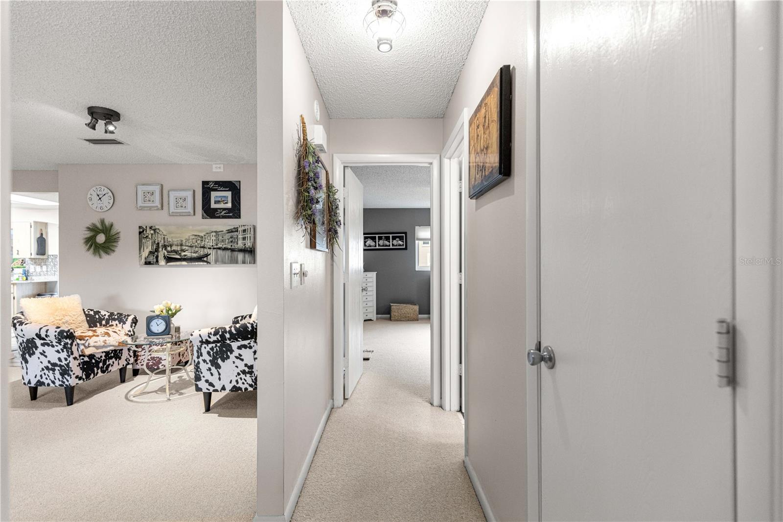 ON TOP OF THE WORLD - Residential