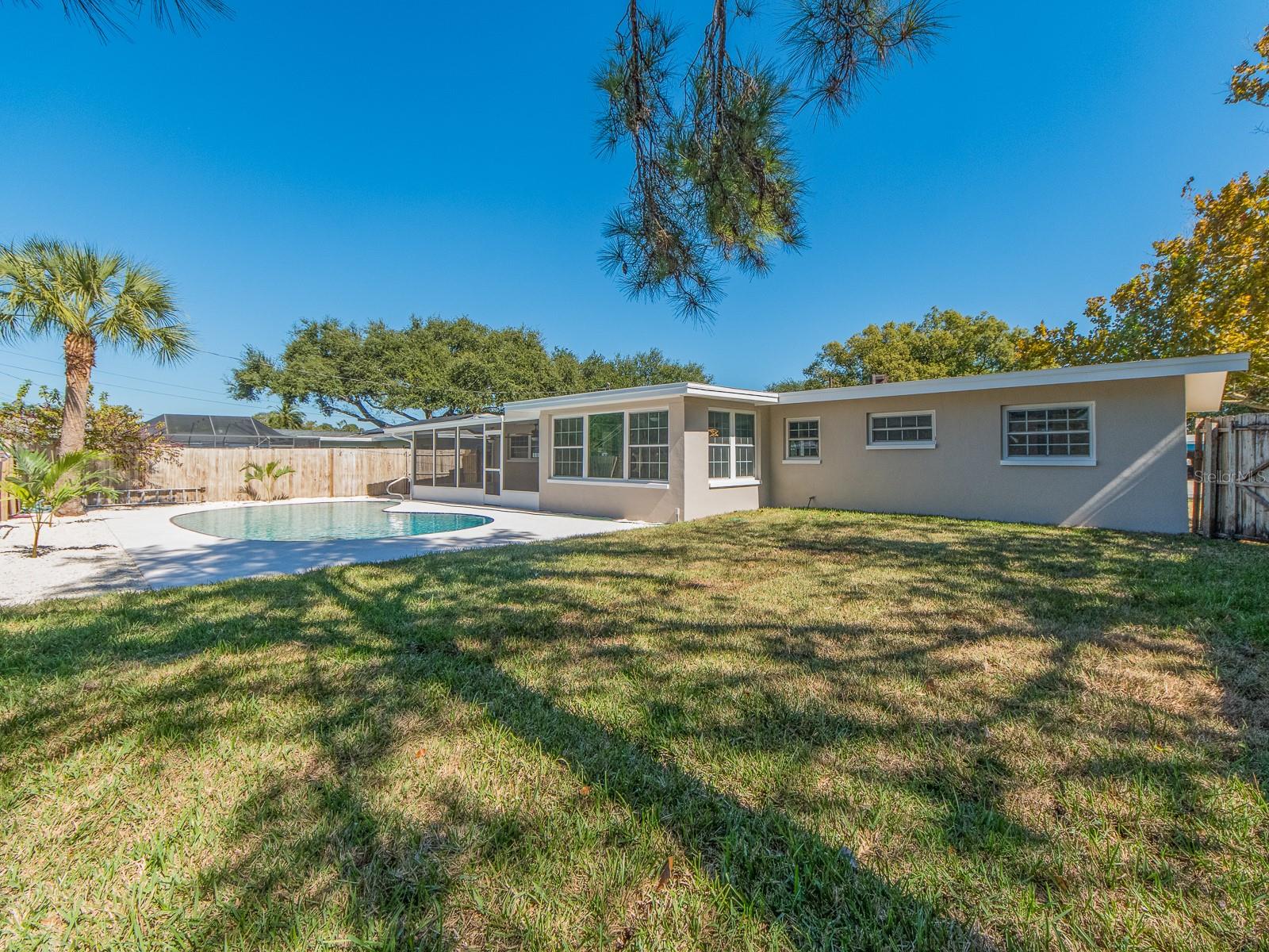 BROOKHILL - Residential