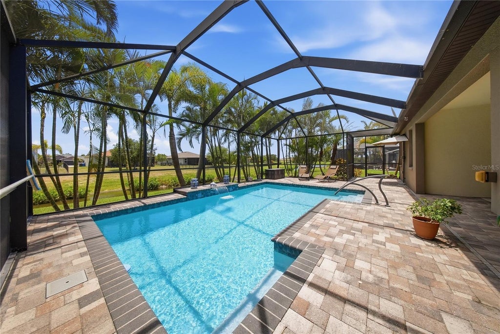 Photo of 354 Hope Bay Loop, Apollo Beach, FL 33572 (MLS # TB8510904)