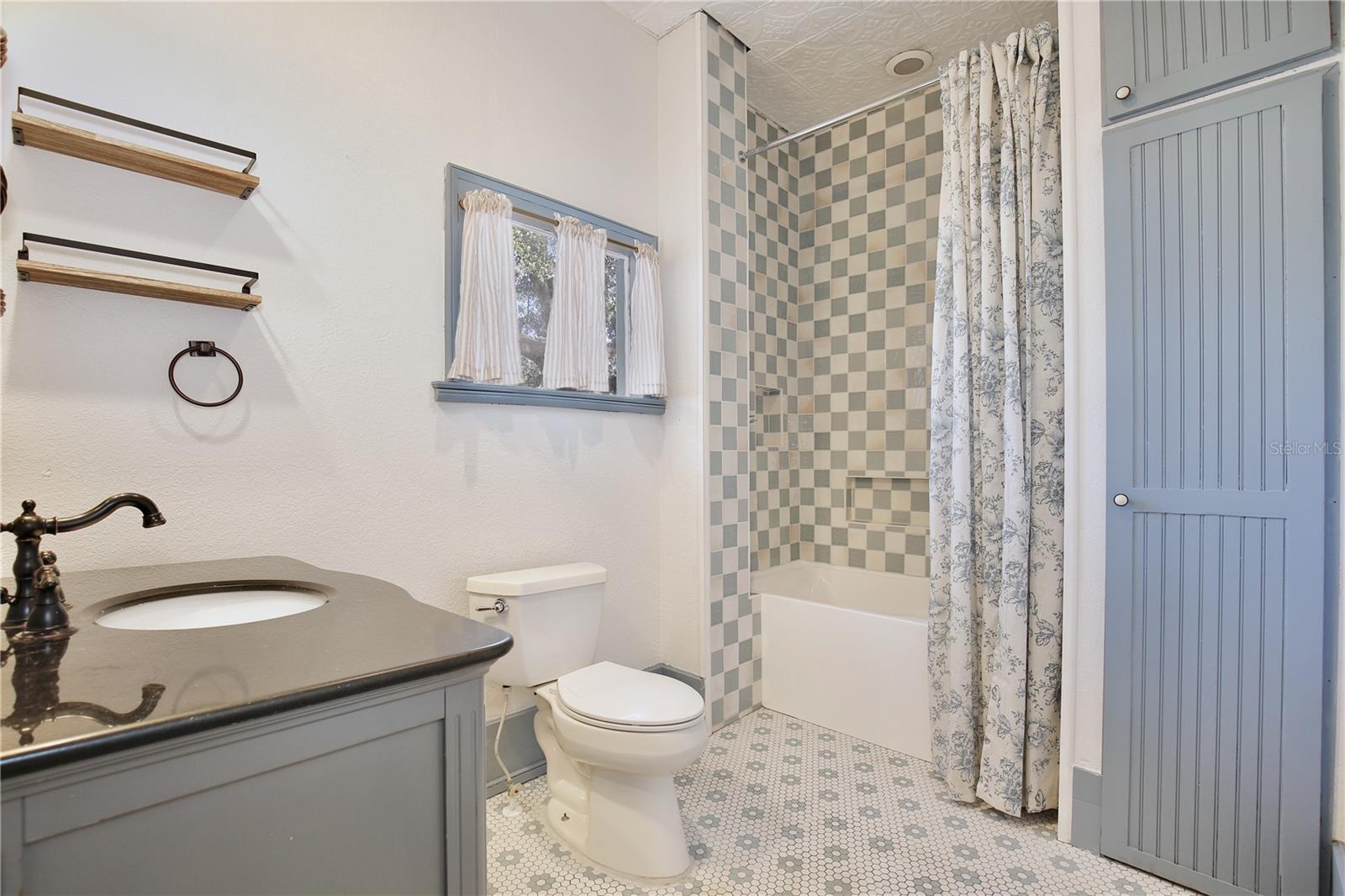 PINE HGTS - Residential