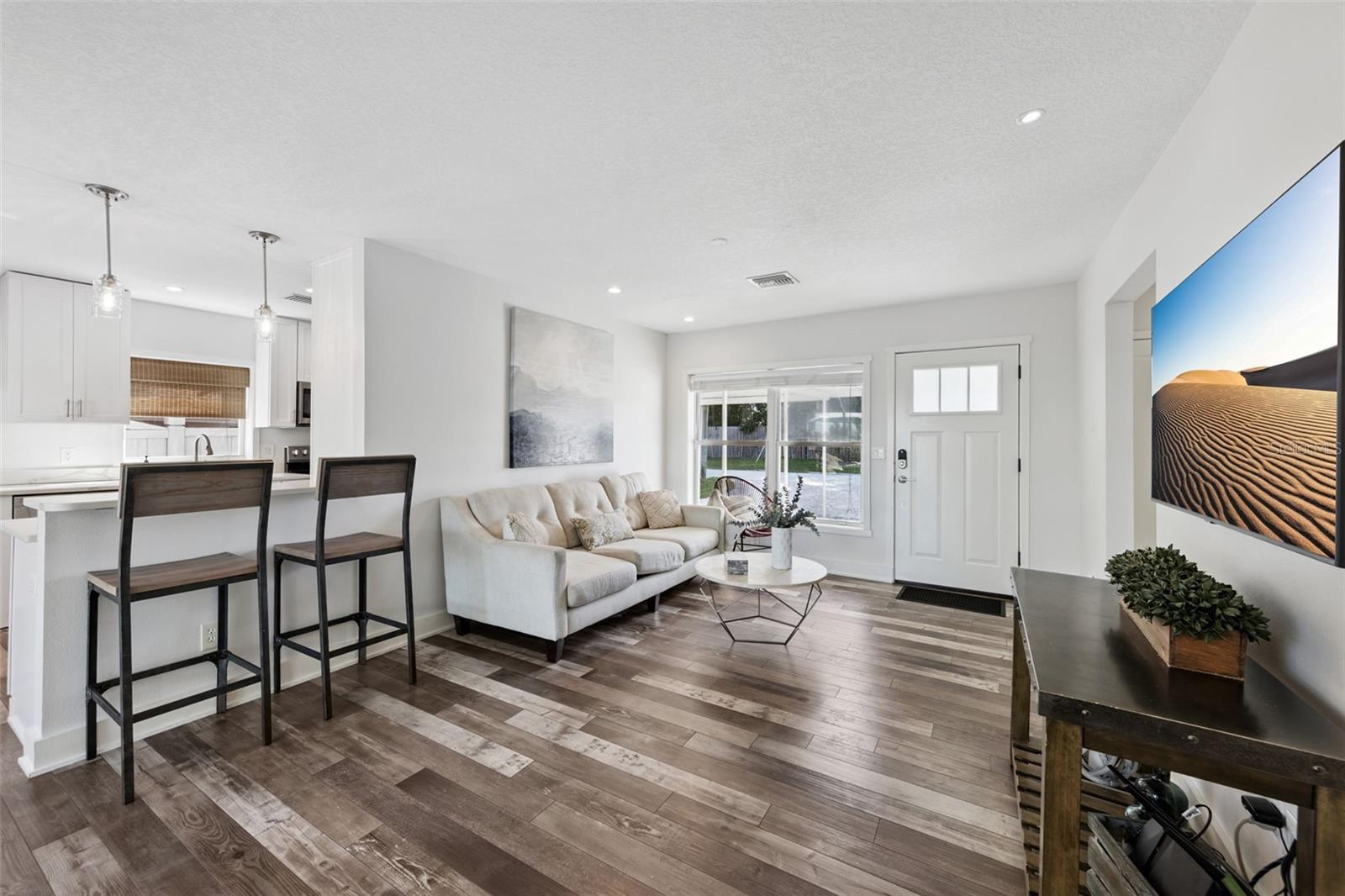 KILLARNEY CIRCLE - Residential