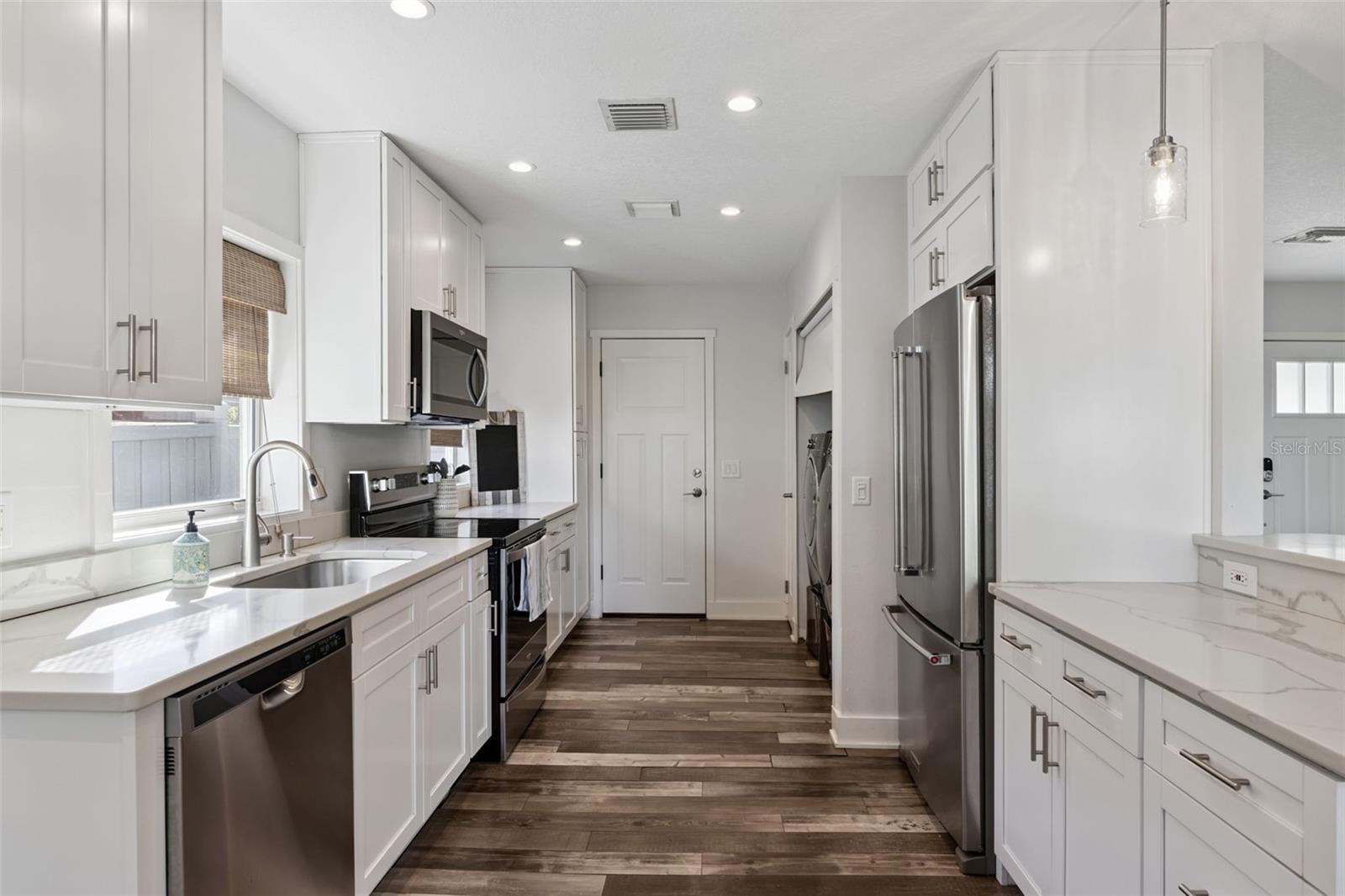 KILLARNEY CIRCLE - Residential