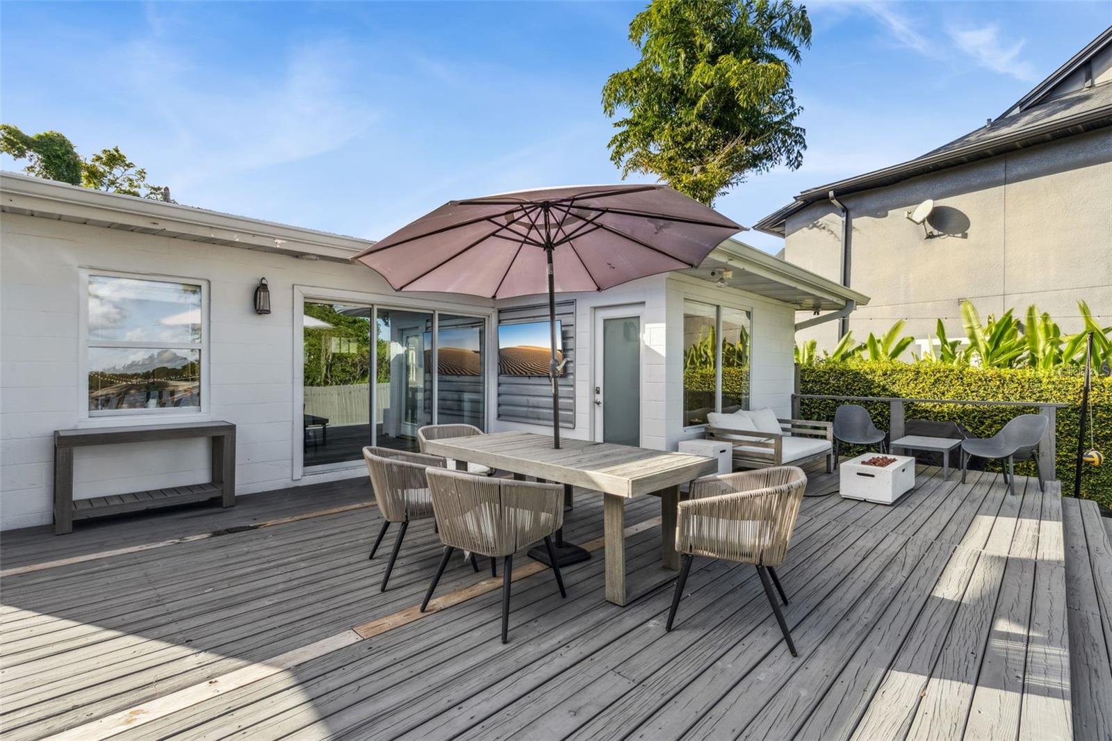 KILLARNEY CIRCLE - Residential