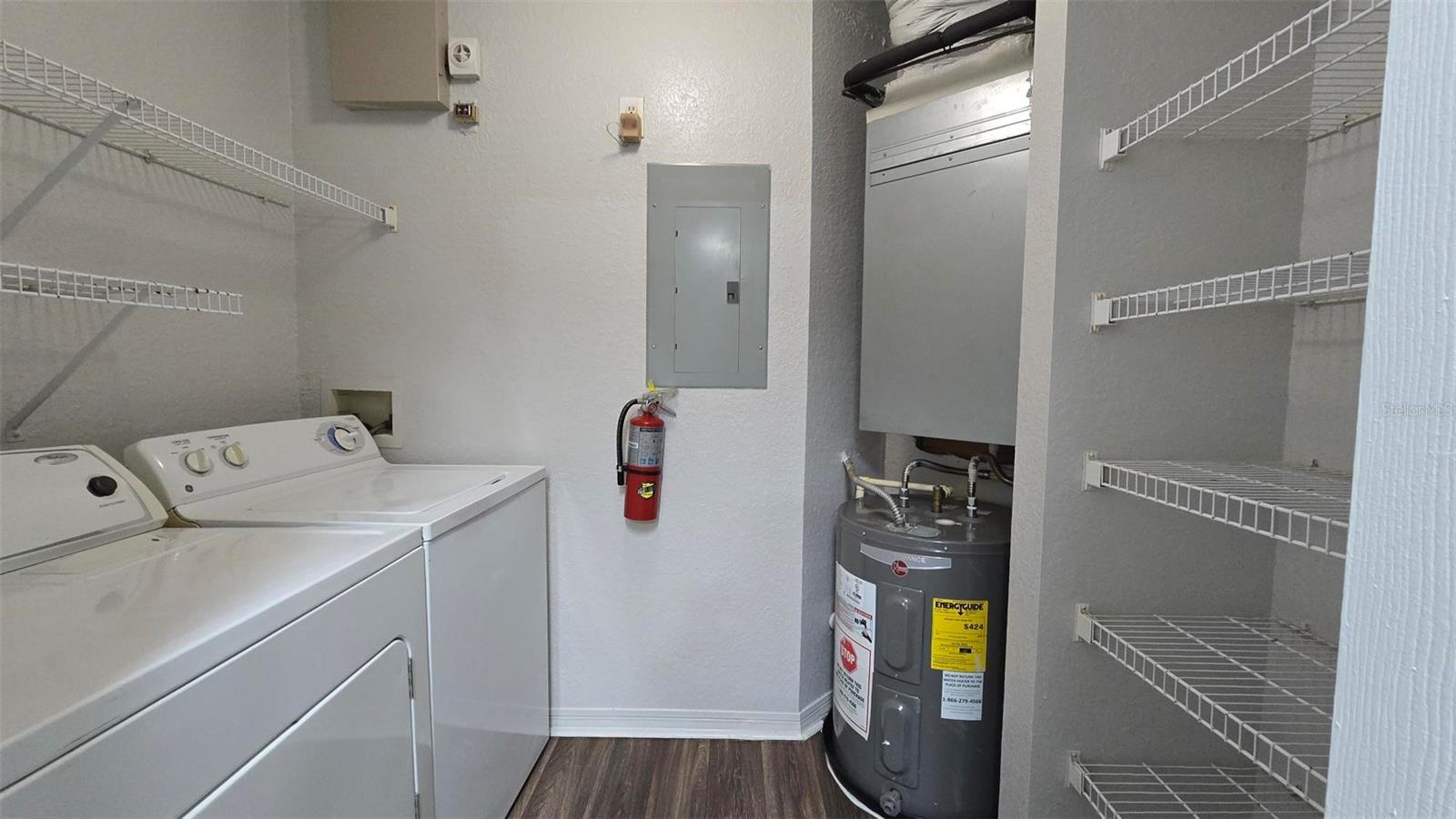 CRESCENT PLACE AT LAKE LOTUS CONDO - Residential Lease