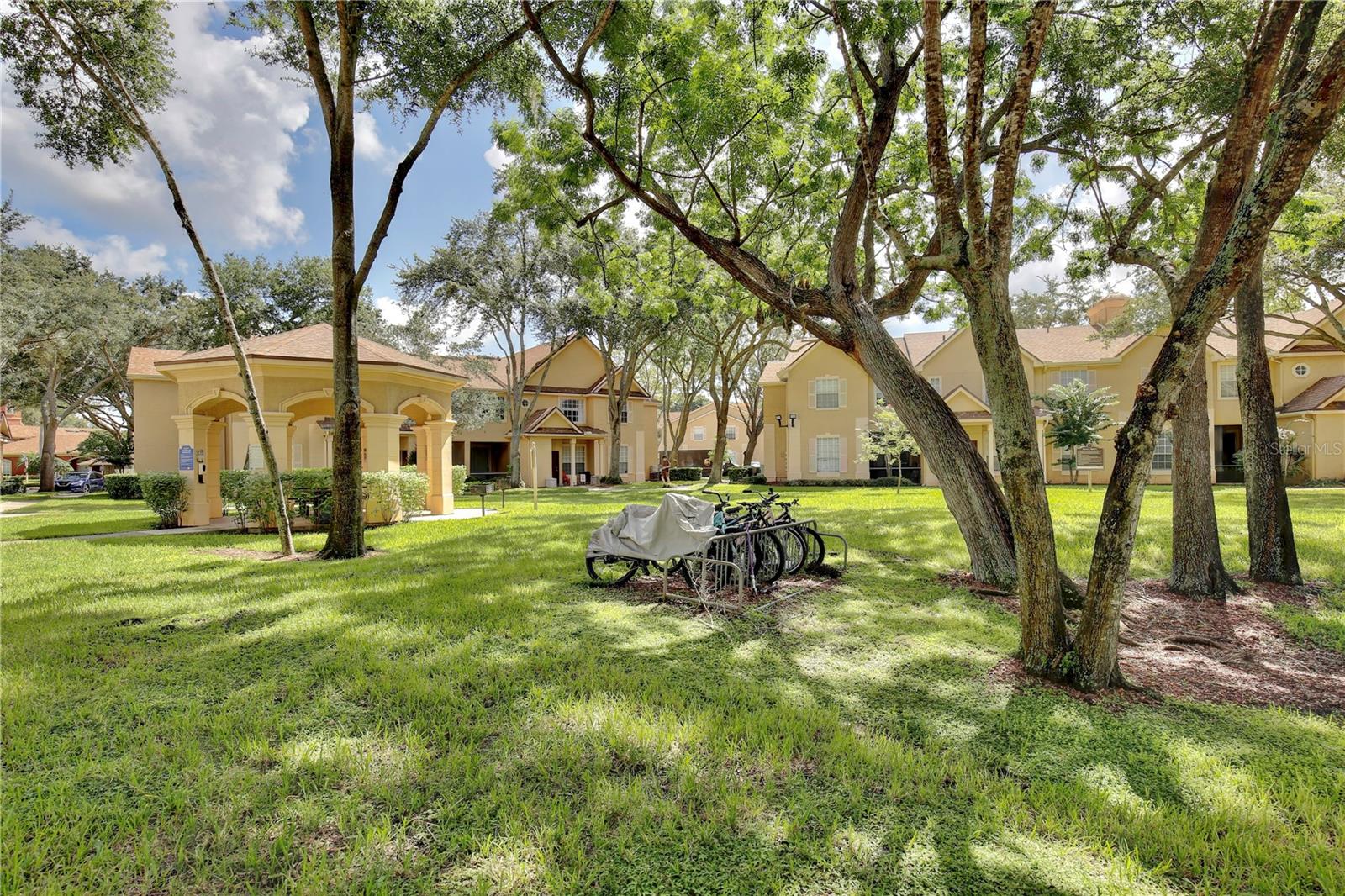 CRESCENT PLACE AT LAKE LOTUS CONDO - Residential Lease