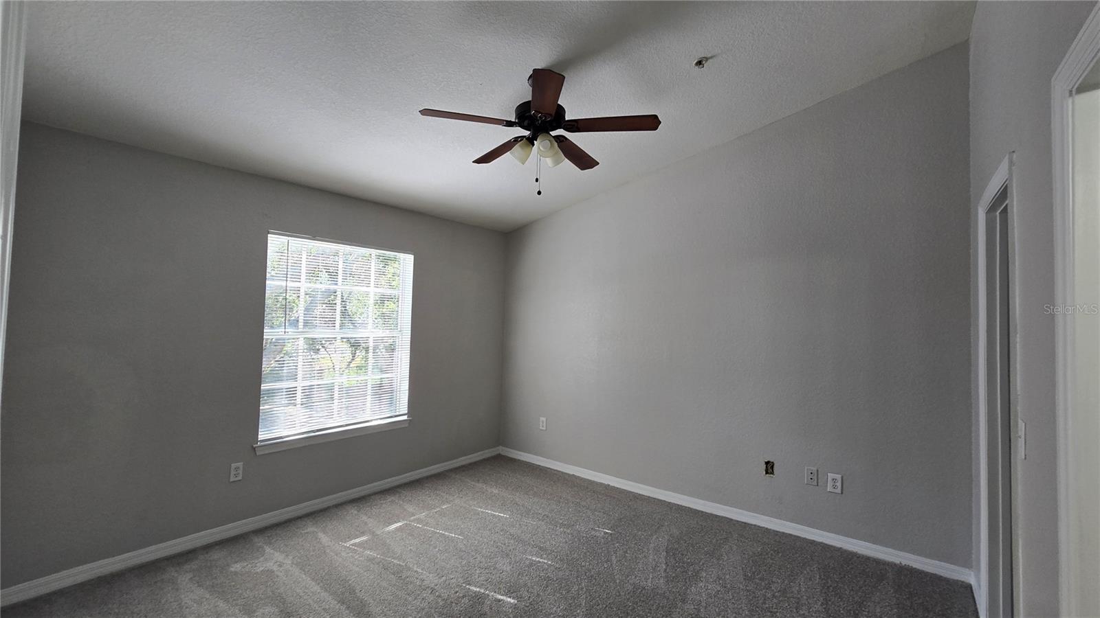 CRESCENT PLACE AT LAKE LOTUS CONDO - Residential Lease