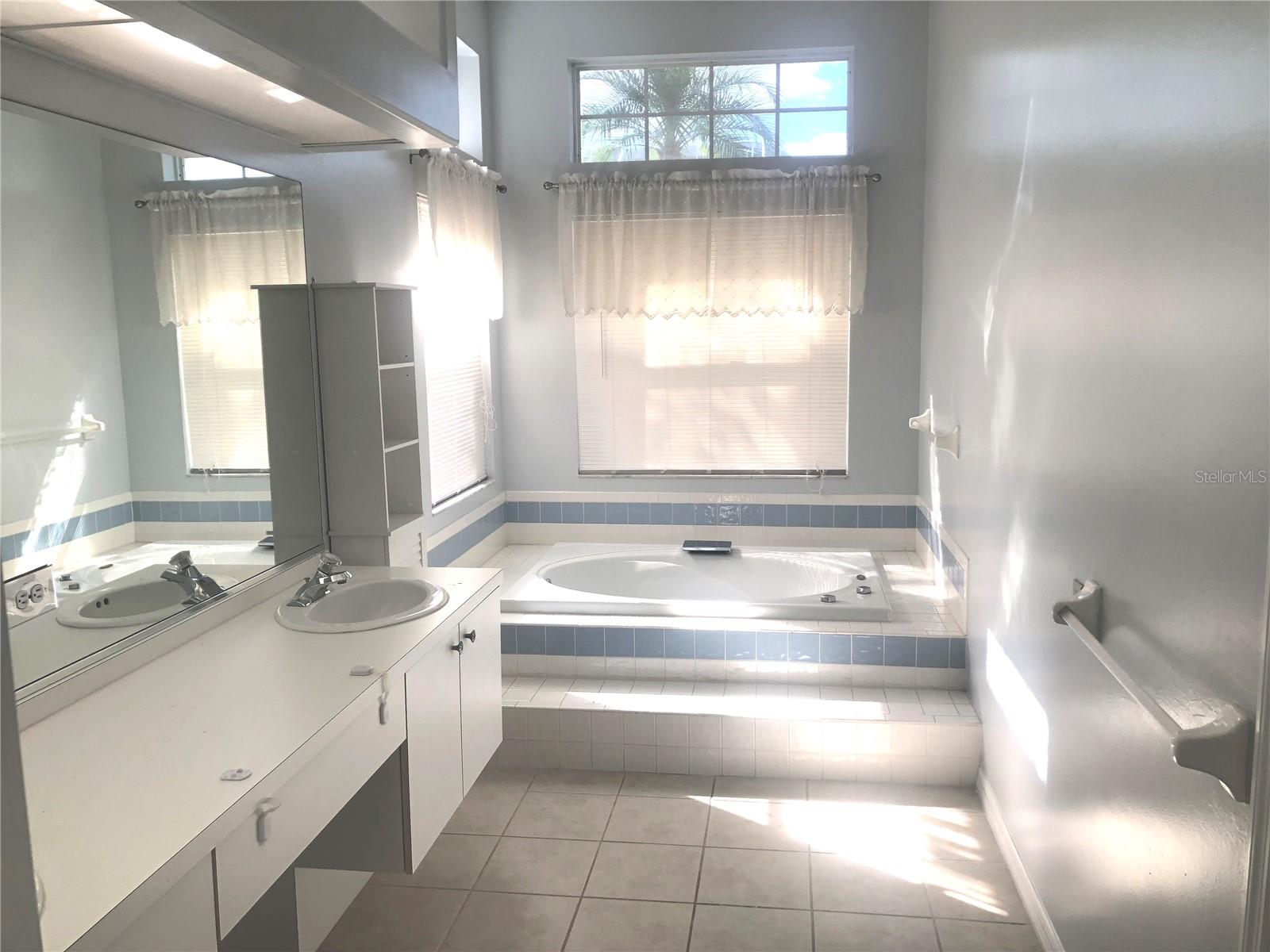 OAKBROOKE II AT RIVER CLUB NORTH - Residential Lease