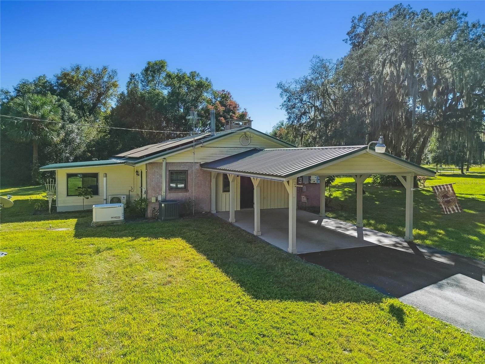 CLARK N 01/2 LT 04 02 18 30 - Residential