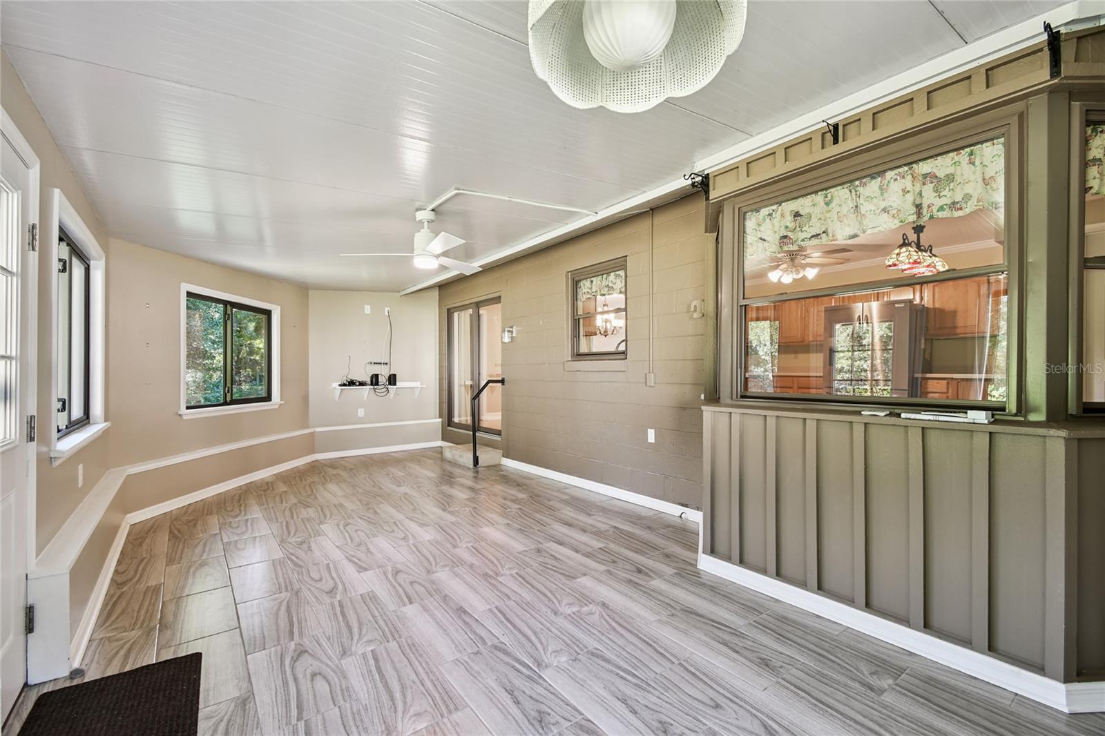 CLARK N 01/2 LT 04 02 18 30 - Residential