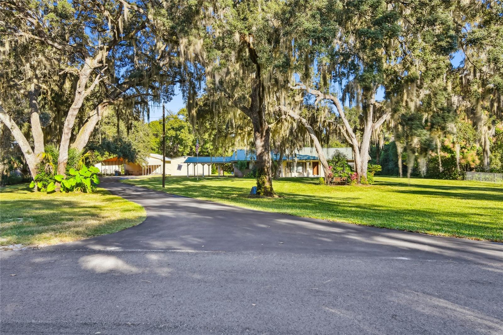 CLARK N 01/2 LT 04 02 18 30 - Residential