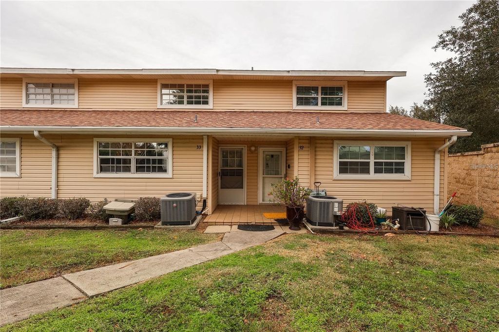 Photo of 11001 SE Sunset Harbor Road #E 33, Summerfield, FL 34491 (MLS # OM716302)